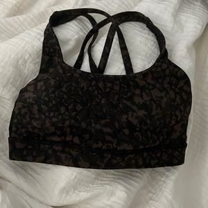 Lululemon Sports Bra Size 0 with pads